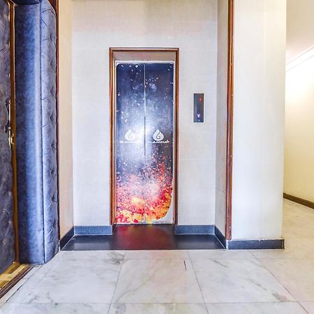 Collection O Hotel Four Boutique Kukas Ngoại thất bức ảnh
