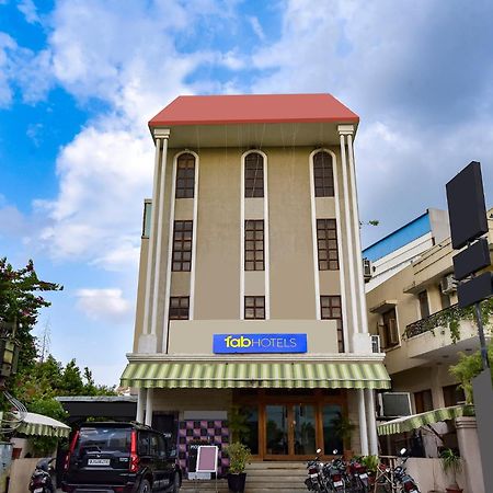 Collection O Hotel Four Boutique Kukas Ngoại thất bức ảnh