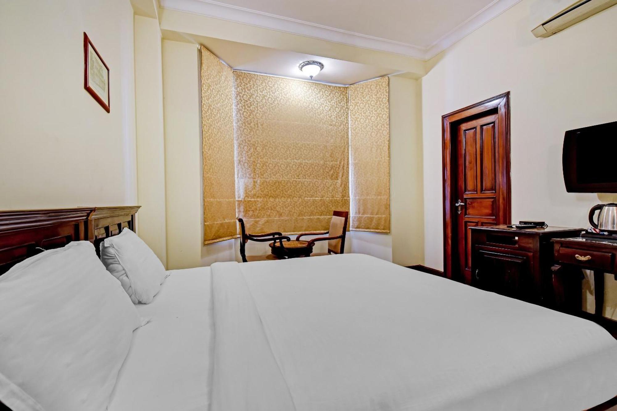 Collection O Hotel Four Boutique Kukas Ngoại thất bức ảnh