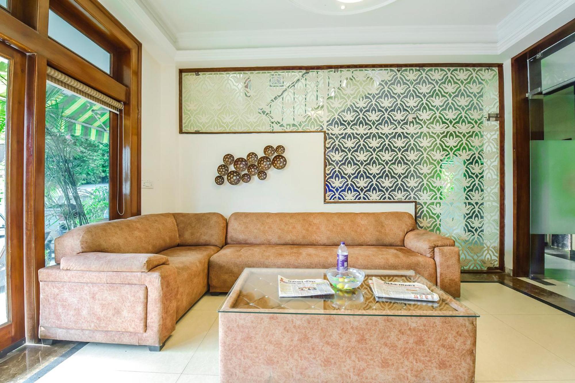 Collection O Hotel Four Boutique Kukas Ngoại thất bức ảnh