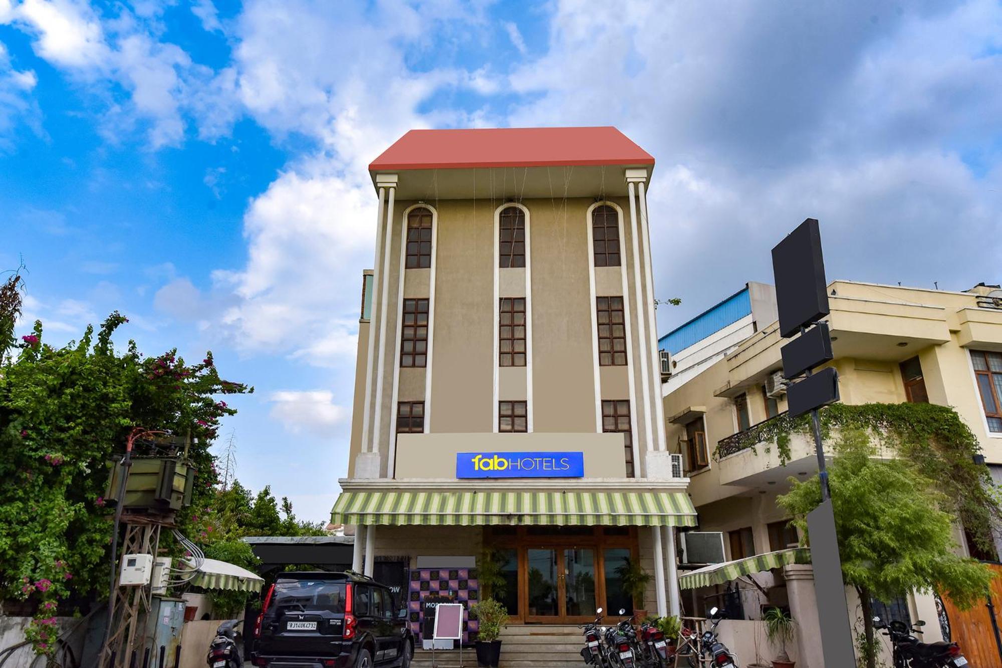 Collection O Hotel Four Boutique Kukas Ngoại thất bức ảnh