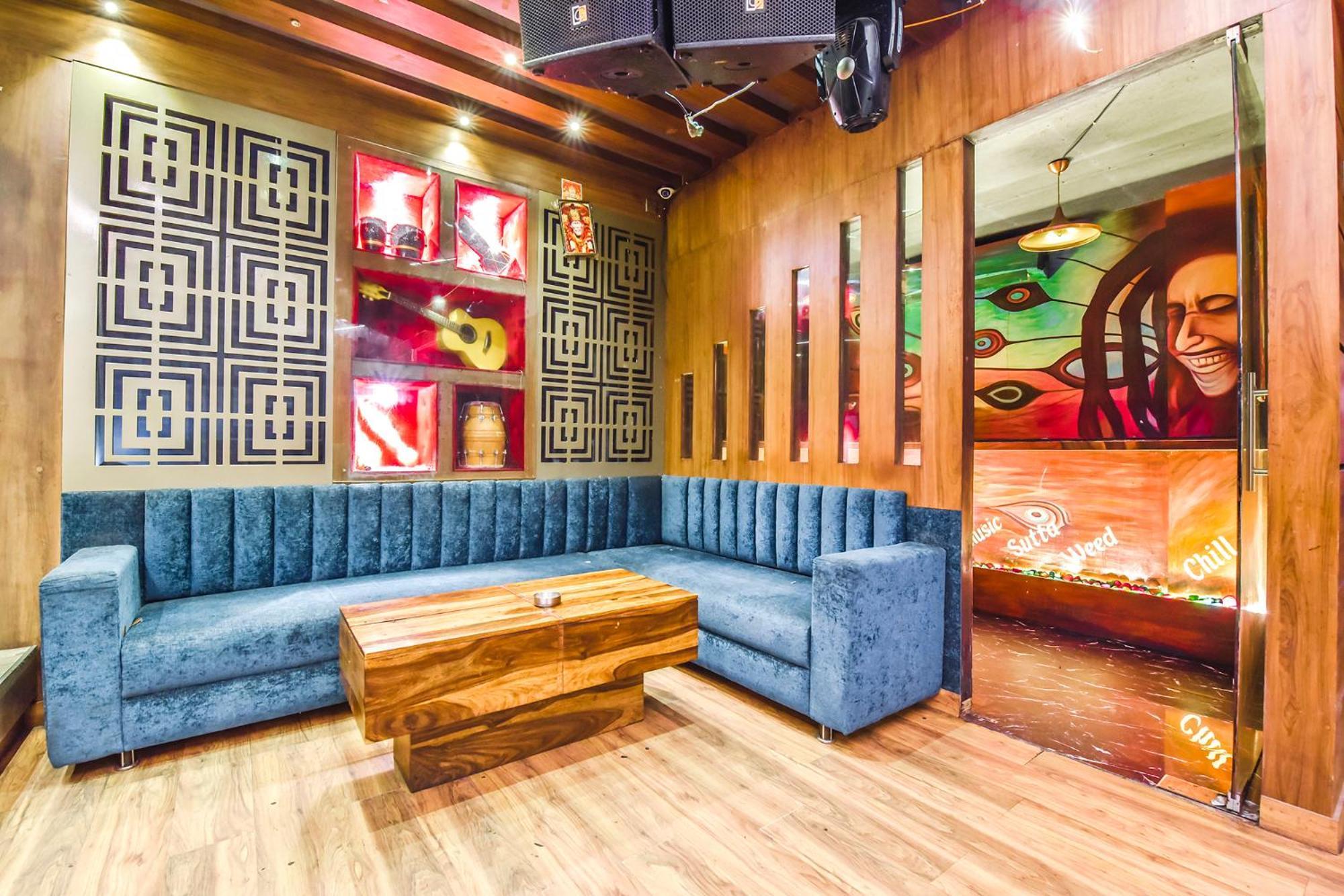 Collection O Hotel Four Boutique Kukas Ngoại thất bức ảnh