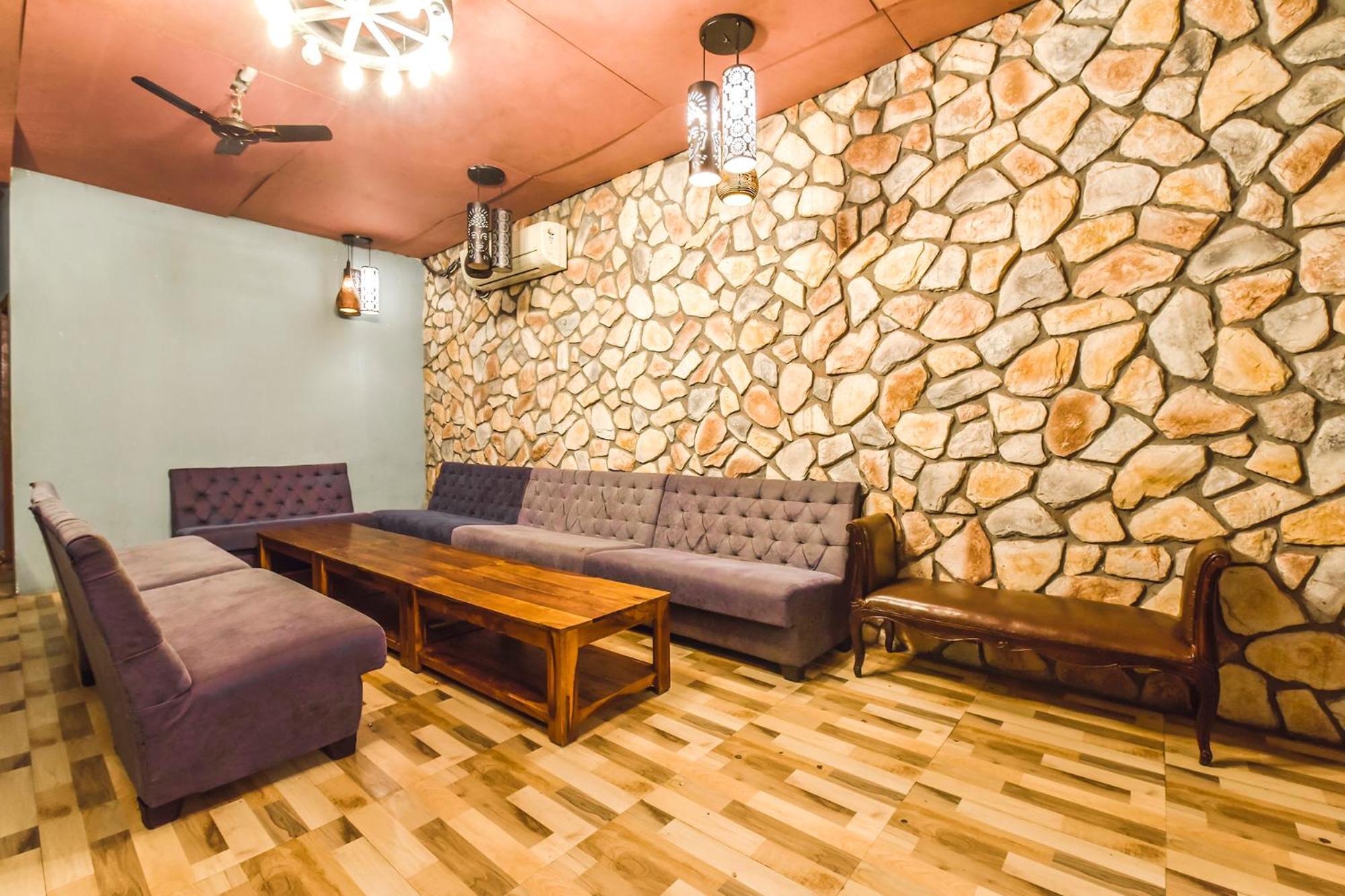 Collection O Hotel Four Boutique Kukas Ngoại thất bức ảnh